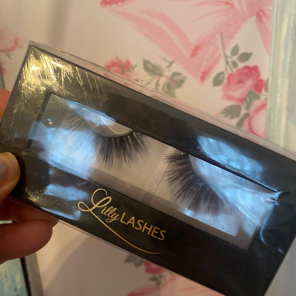 Lillylashes miami